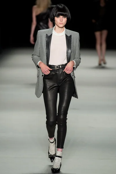 Look 7